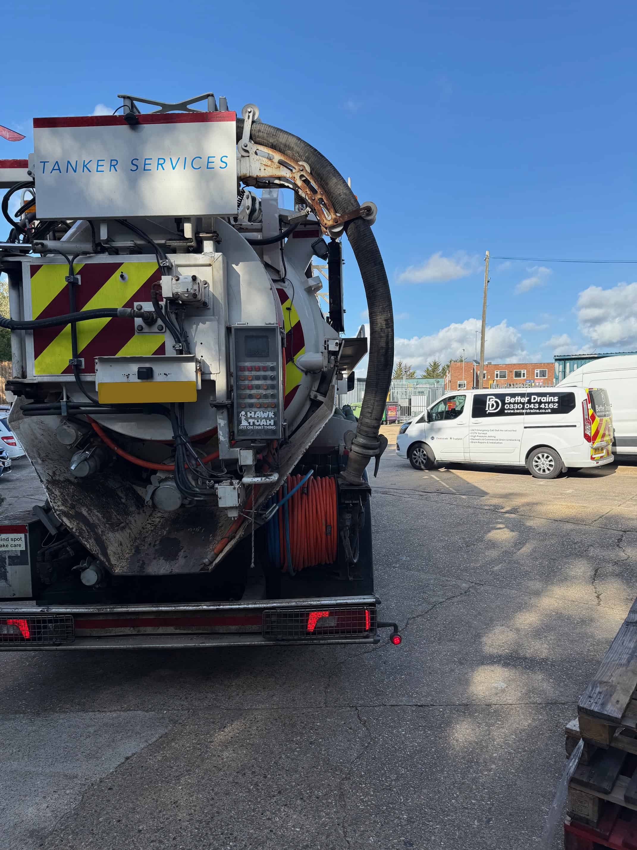 Drainage tanker for commercial drain cleaning and maintenance. Emergency drain service vehicles